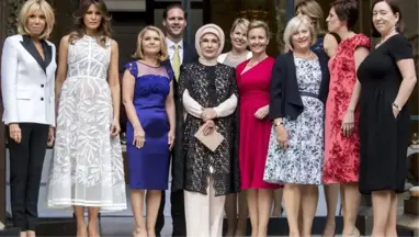 Brüksel'deki First Lady Aile Fotoğrafına Lüksemburg Başbakanı'nın Eşcinsel Eşi Damga Vurdu