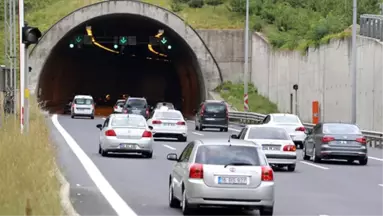 Trafikte Radara Yakalanarak Ceza Alan Avukat, Mahkeme Kararıyla Cezayı İptal Ettirdi