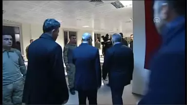 Arşiv) - Başbakan Yıldırım'la Aynı Sofrayı Paylaşan Asker Şehit Oldu