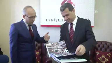 Eskişehir Valisi Çelik'e Aa 2016 Yıllığı