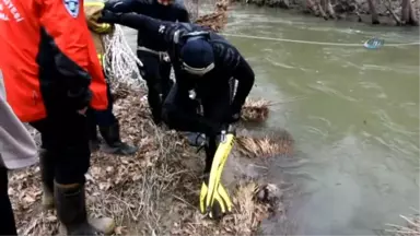 Ekipler ve Köylüler Seferber Oldu, Kaza Sonrası Minik Uğur'u Arama Çalışmaları Sürüyor