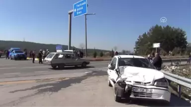 Trafik Kazası: 6 Yaralı