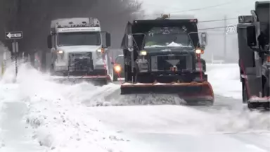 Kar Fırtınası ABD'de New York ve Çevresinde Hayatı Felç Etti