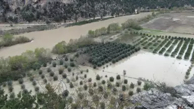 Göksu Taştı, Ekili Alanlar Su Altında Kaldı