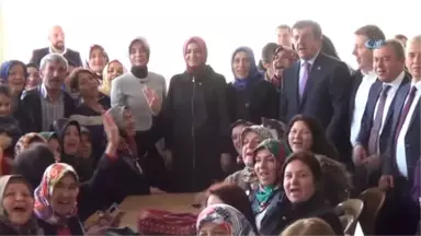 Bakan Kaya'dan Şehit Ailelerine Ziyaret