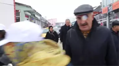 Muş - Yalova Belediye Başkanı Salman, Varto'da 'Hayır' Oyu Istedi