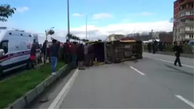 Öğrenci Servisi Takla Attı: 14'ü Öğrenci 18 Kişi Ölümden Döndü