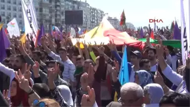 Izmir Nevruz Kutlamasında Hayır Kampanyası