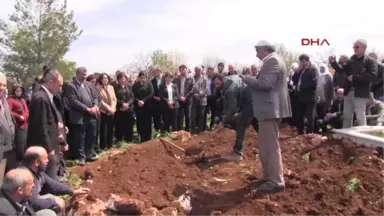 Şanlıurfa Abdullah Öcalan'ın Ablası Kalp Krizinden Öldü