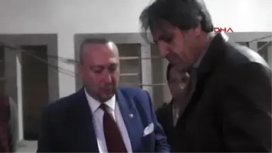 Uşak CHP'nin Referandum Afişine Polis Müdahalesi