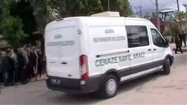 Bakan Çelik, Mitinge Gelirken Kazada Hayatını Kaybeden Vatandaşın Cenazesine Katıldı