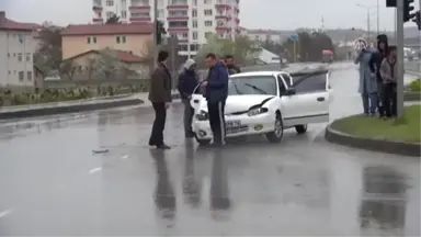 Sungurlu'da Zincirleme Trafik Kazası: 4 Yaralı