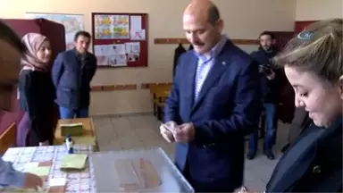 İçişleri Bakanı Soylu Referandumda Oyunu Trabzon'da Kullandı