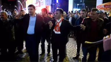 Gümüşhane'de 'Başkan Erdoğan' Sloganlarıyla Kutlama Yapıldı