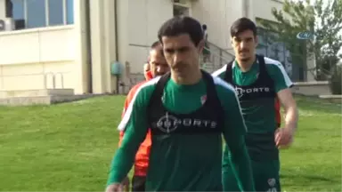 Bursaspor'un Yeni Teknik Direktörü İlk Antrenmanına Çıktı