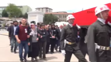 Kırıkkale Yıldırım Düşmesi Sonucu Şehit Olan Asker Toprağa Verildi