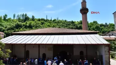 Tokat Niksar'daki Tarihi Ulu Cami'de Kılıçla Hutbe Okundu