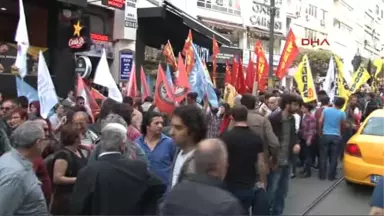 Kadıköy'de Ulaş Bayraktaroğlu Için Anma Düzenlendi