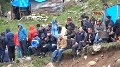 Rize Şampiyon Boğa Ile Zafer Pozu