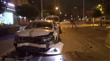 Adana'da Iki Otomobil Çarpıştı 1 Ölü, 1 Yaralı