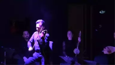 Kaymakam Orkestra Kurup Halk Konseri Verdi