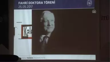 Zeynep Bodur Okyay'a Fahri Doktora Unvanı