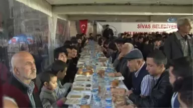 Sivas'ta 2 Bin Kişi Birlikte Oruç Açtı