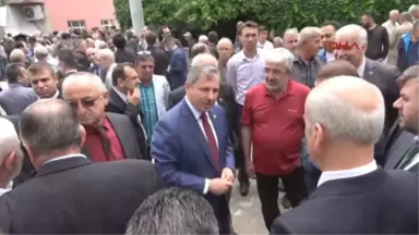 Manisa Ahmet Er'in Cenazesine Yoğun Katılım