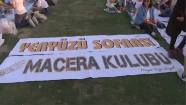 Izmir'de 'Yeryüzü Sofrası' Kuruldu