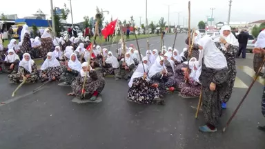 Meraya Müze Binası Yapılacağını Haber Alan Köy Sakinleri Yolu Trafiğe Kapattı