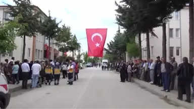 Şırnak Şehitlerimizi Uğurluyoruz - Şehit Incekar ve Kesikbaş Son Yolculuklarına Uğurlandı (2)