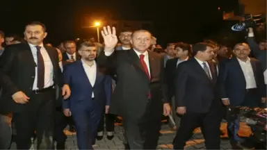 Cumhurbaşkanı Erdoğan'dan Şehit Ailelerine Ziyaret