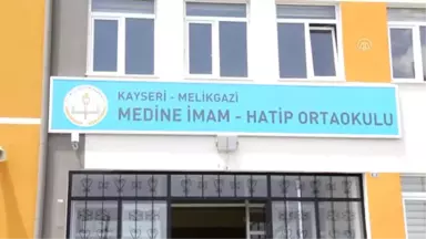 Beşinci Sınıf Öğrencisi 5 Ayda Hafız Oldu