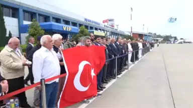 Rizeli Şehit Uzman Çavuş Soner Fazlıoğlu'nun Cenazesi Trabzon'a Getirildi