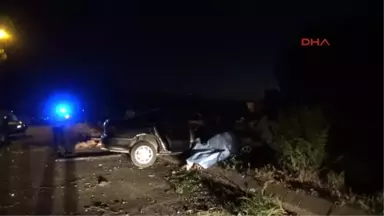 Antalya Ağaca Çarpan Otomobilde Yaşamını Yitirdi