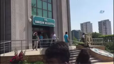 Adana'da Belediye Binasında 3 Kişi Rehin Alındı