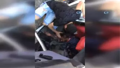 Takla Atan Otomobilde Can Pazarı: 1'i Ağır, 3 Yaralı