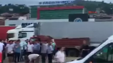 Trabzon'da Zincirleme Kaza 3 Ölü, 8 Yaralı