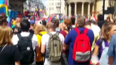 Pride In London Yürüyüşü Başladı