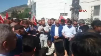 Siirt Bombalı Saldırıya Uğrayan Baykan Kaymakamı, Kurban Kesilerek Göreve Başladı