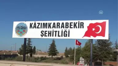 Hasretimi, Mezar Taşının Kokusuyla Gideriyorum