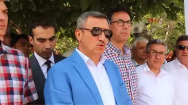 Burdur Şehidin Fotoğrafını Görünce Gözyaşlarını Tutamadılar