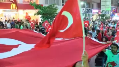 15 Temmuz'da Vatandaşlar Meydanlara Akın Etti