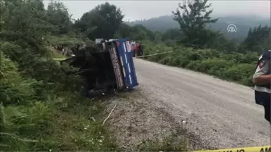 Öğrencilerin Bindiği Patpat Devrildi: 1 Ölü, 5 Yaralı