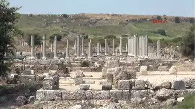 Antalya Perge'de, Eşsiz Mozaik Gün Yüzüne Çıkarılıyor