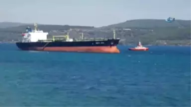 Çanakkale Boğazı'nda Karaya Oturan Tanker Kurtarıldı