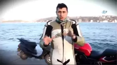 Altın Elbiseli Adam, Motosikletiyle Kaza Yaparak Hayatını Kaybetti