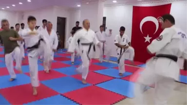 Kırıkhan 7'den 70'e Spor Yapıyor