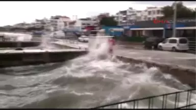 Balıkesir Fırtına, Marmara ve Avşa'daki Tatilcileri Korkuttu