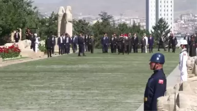 Yaş Üyeleri Anıtkabir'i Ziyaret Etti